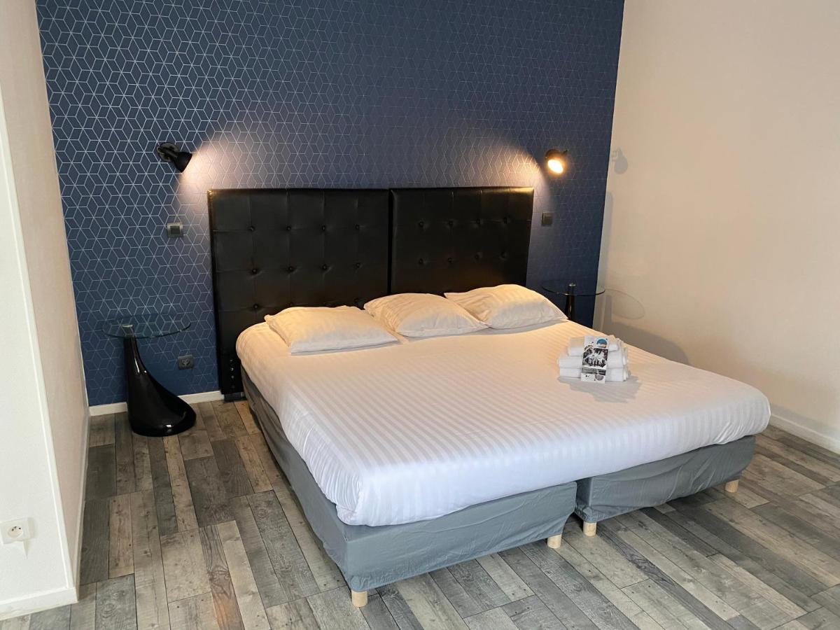 Logis Hotel Du Cirque Troyes Centre Historique Eksteriør bilde