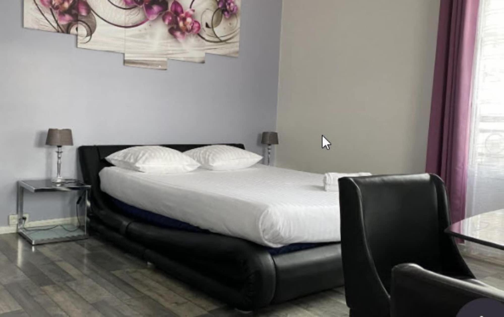 Logis Hotel Du Cirque Troyes Centre Historique Eksteriør bilde