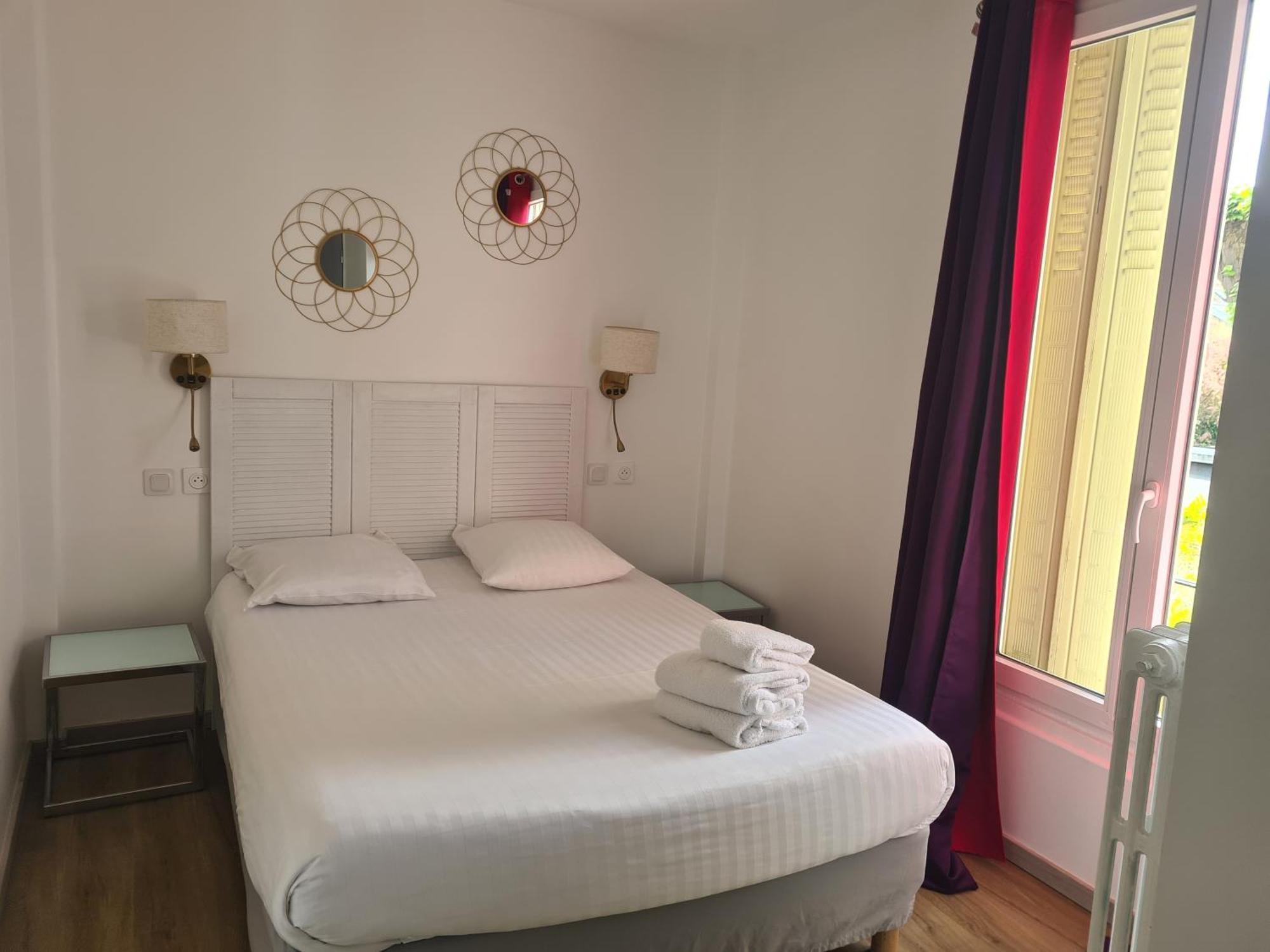 Logis Hotel Du Cirque Troyes Centre Historique Eksteriør bilde